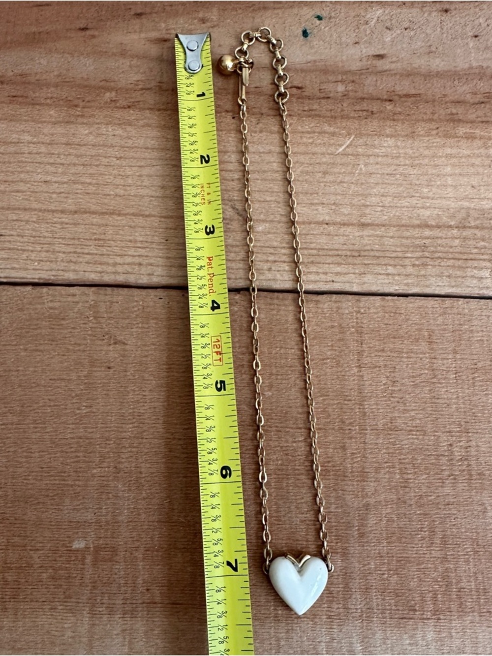Vintage TRIFARI goldtone puffy cream white puff heart necklace choker - Picture 6 of 8